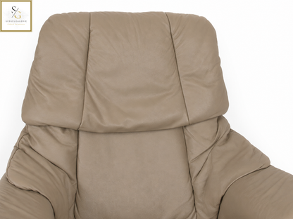 Stressless Reno (M) Signature Base + Hocker