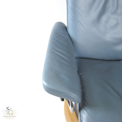 Stressless Aura (L) Signature Base + Hocker