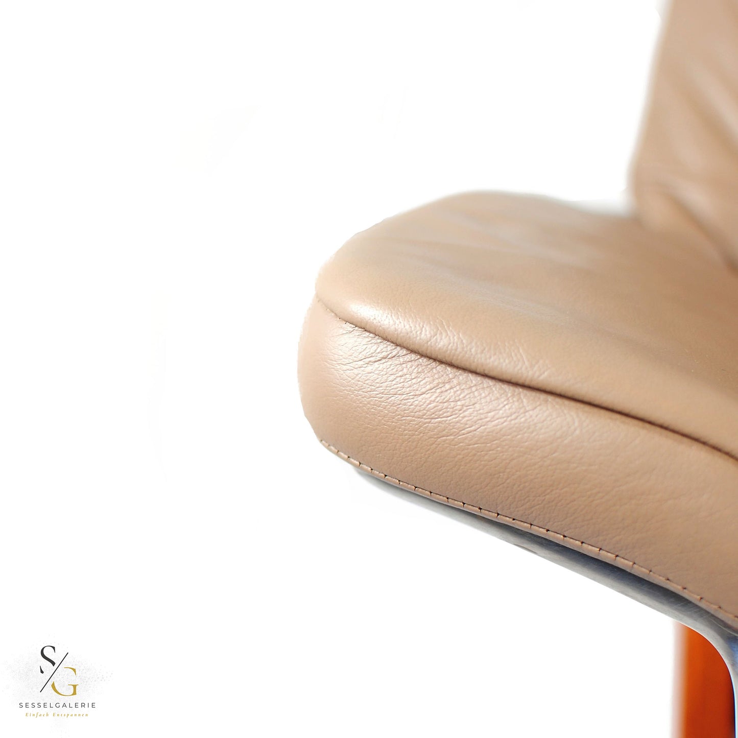 Stressless View (M) Signature Base + Hocker