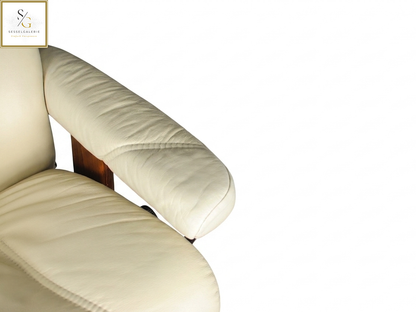 Stressless Consul (M) Classic Base + Hocker