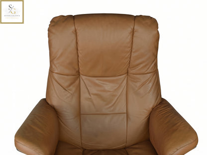 Stressless Mayfair (M) Signature Base + Hocker
