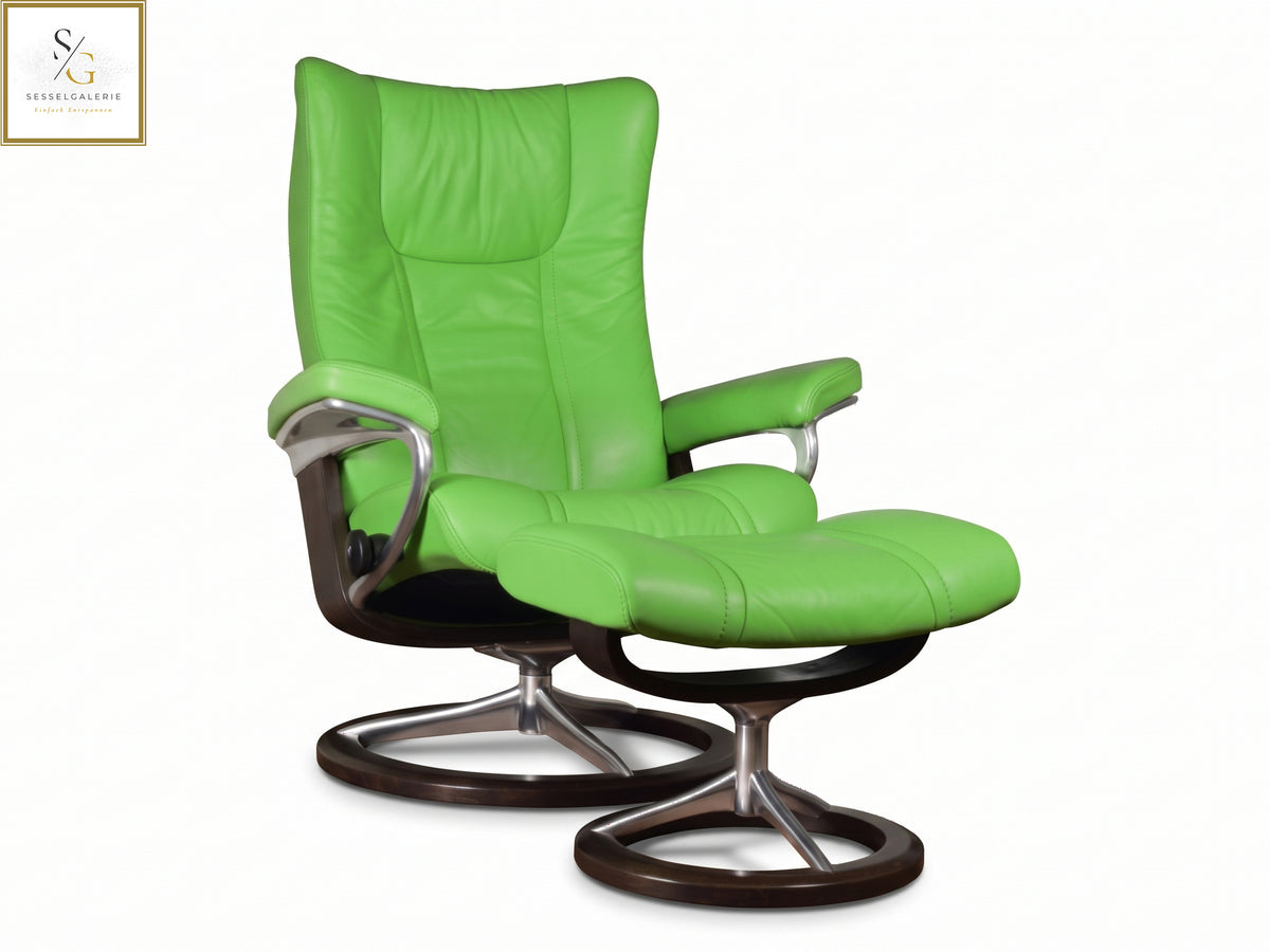 Stressless Wing (M) Signature Base + Hocker