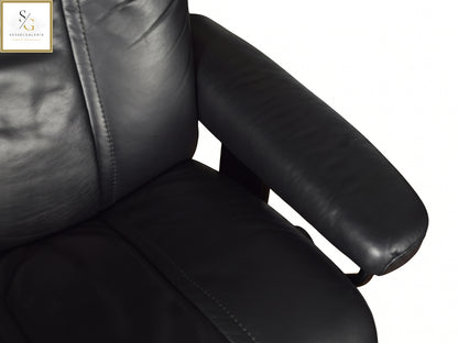 Stressless Wing (M) Classic Base + Hocker