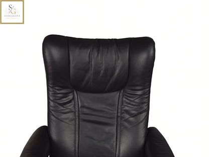 Stressless Wing (M) Classic Base + Hocker