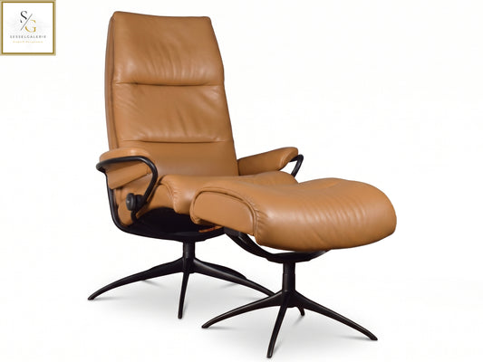 Stressless Tokyo(M) Star Base + Hocker Noblesse Leder