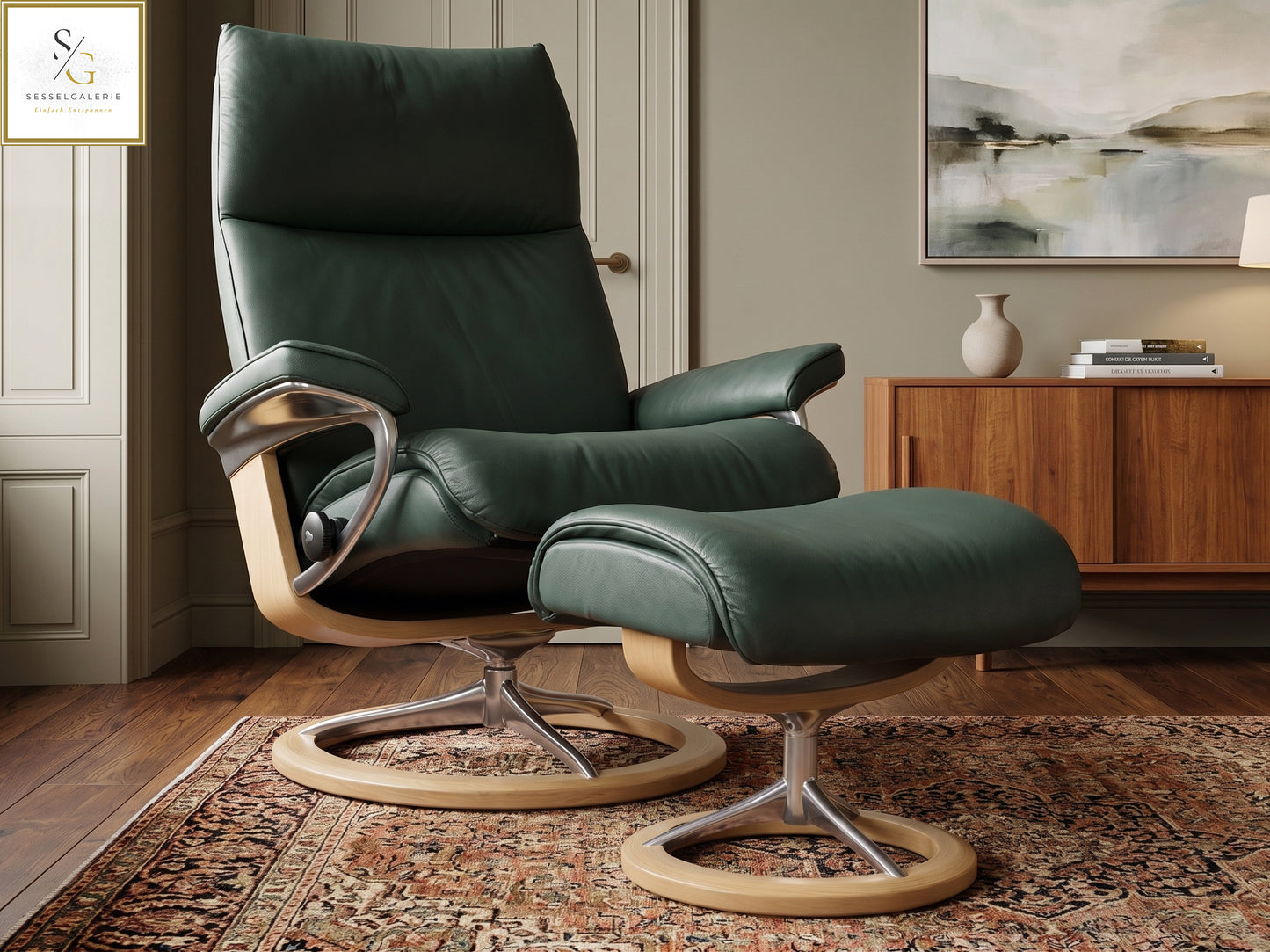 Stressless Aura (L) Signature Base + Hocker