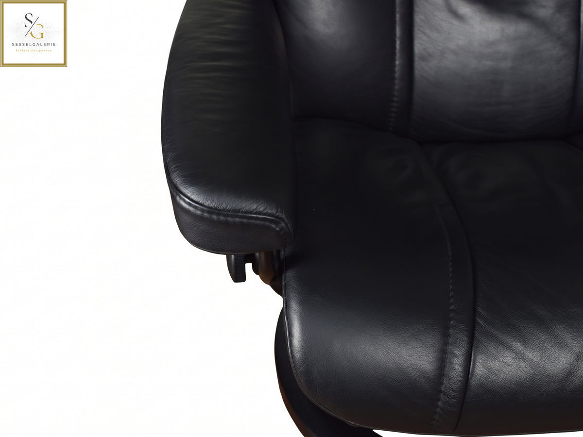 Stressless Wing (M) Classic Base + Hocker
