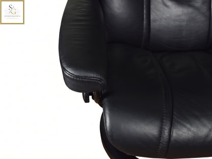 Stressless Wing (M) Classic Base + Hocker