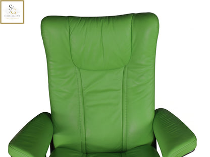 Stressless Wing (M) Signature Base + Hocker