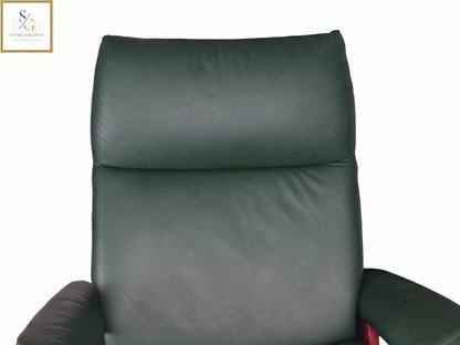 Stressless Aura (L) Signature Base + Hocker