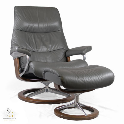Stressless View (L) Signature Base + Hocker