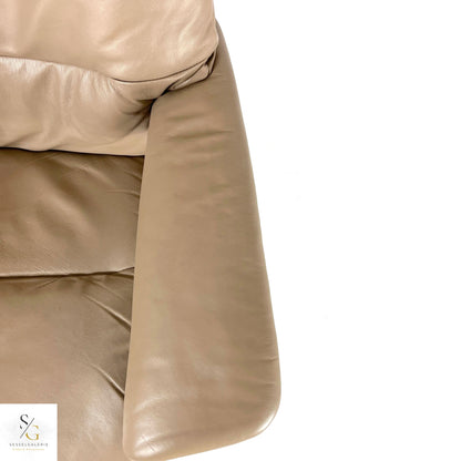 Stressless View (M) Signature Base + Hocker